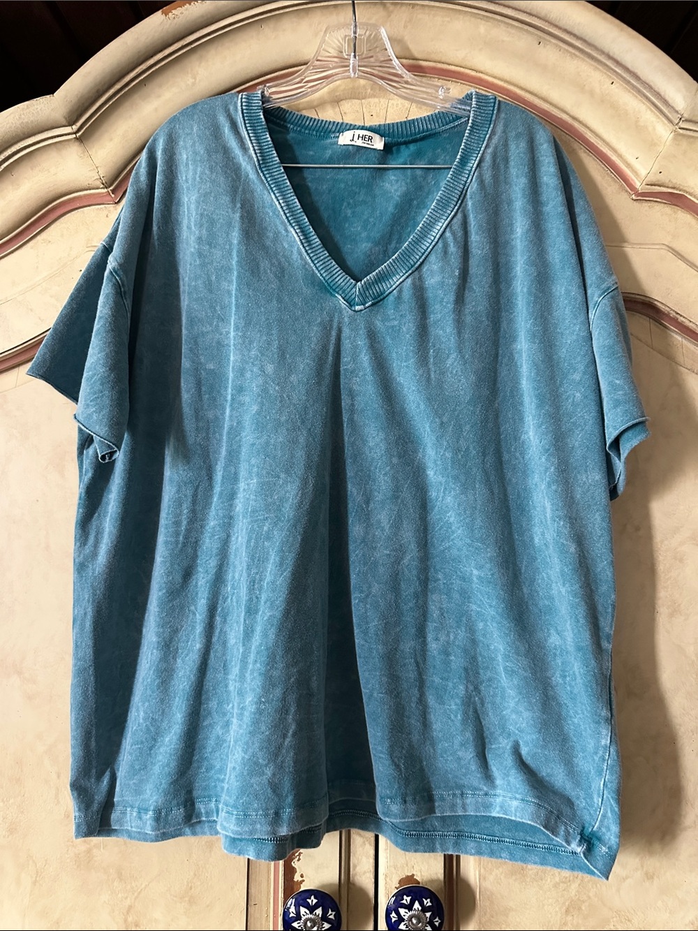J. Her Mineral Washed Teal V-Neck Short Sleeve Tee size Small